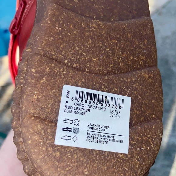 Clark’s Women's Red Ankle Boots - Picture 4 of 5